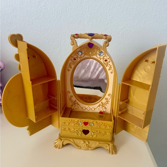 Disney Princess Magic Music Mirror Vanity Beauty Case - Picture 2 of 4